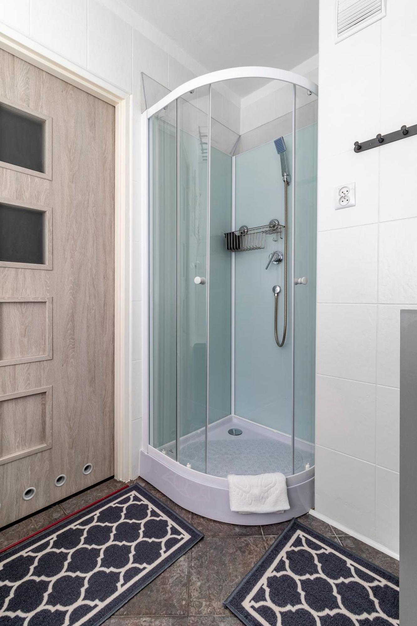 Wonderful 2- Bedroom Apartment With Soul Wwa70 Varşova Dış mekan fotoğraf