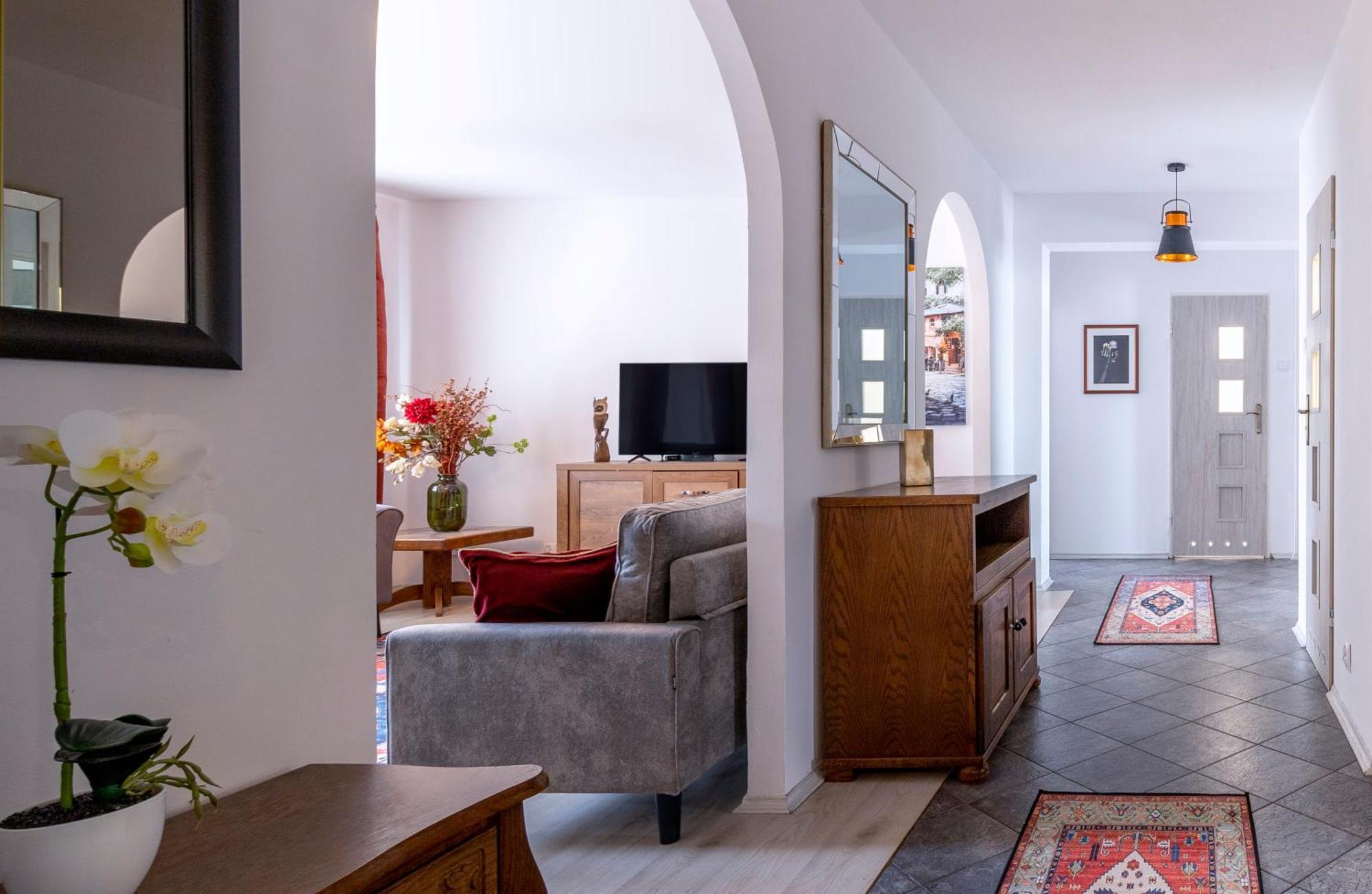 Wonderful 2- Bedroom Apartment With Soul Wwa70 Varşova Dış mekan fotoğraf
